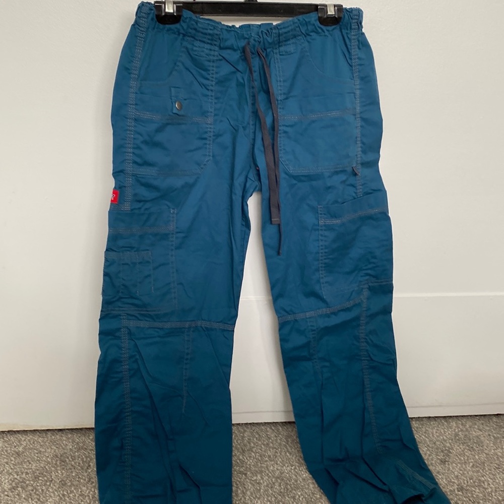 Dickies scrub set size M